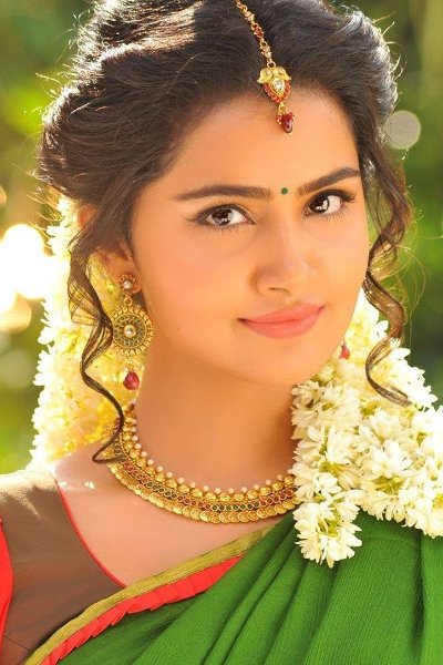 First Song 'Lava Lava' from Anupama Parameswaran Lockdown Released!