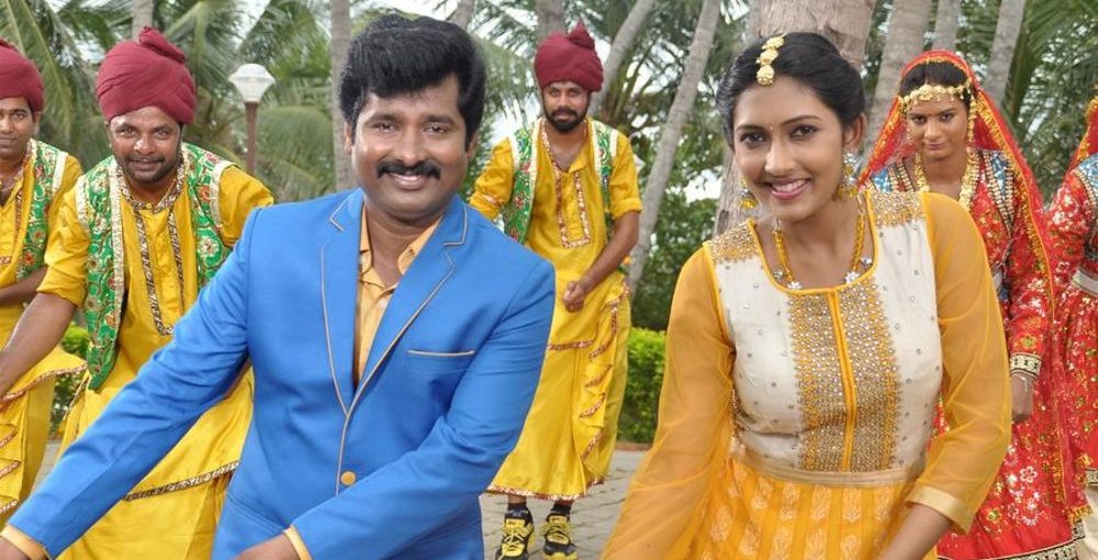 Ennodu Nee Irundhaal