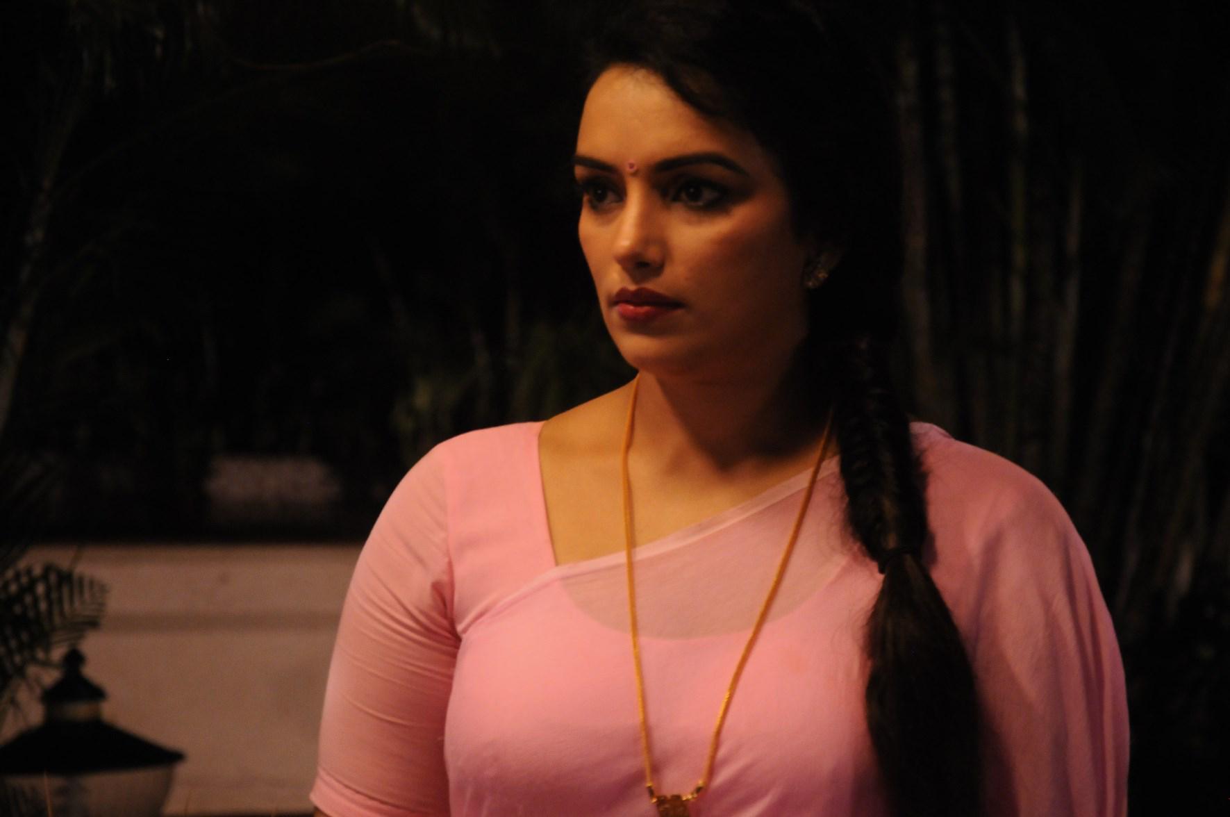 Thunai Mudhalvar Tamil Movie Stills | Shweta Menon, Bhagyaraj