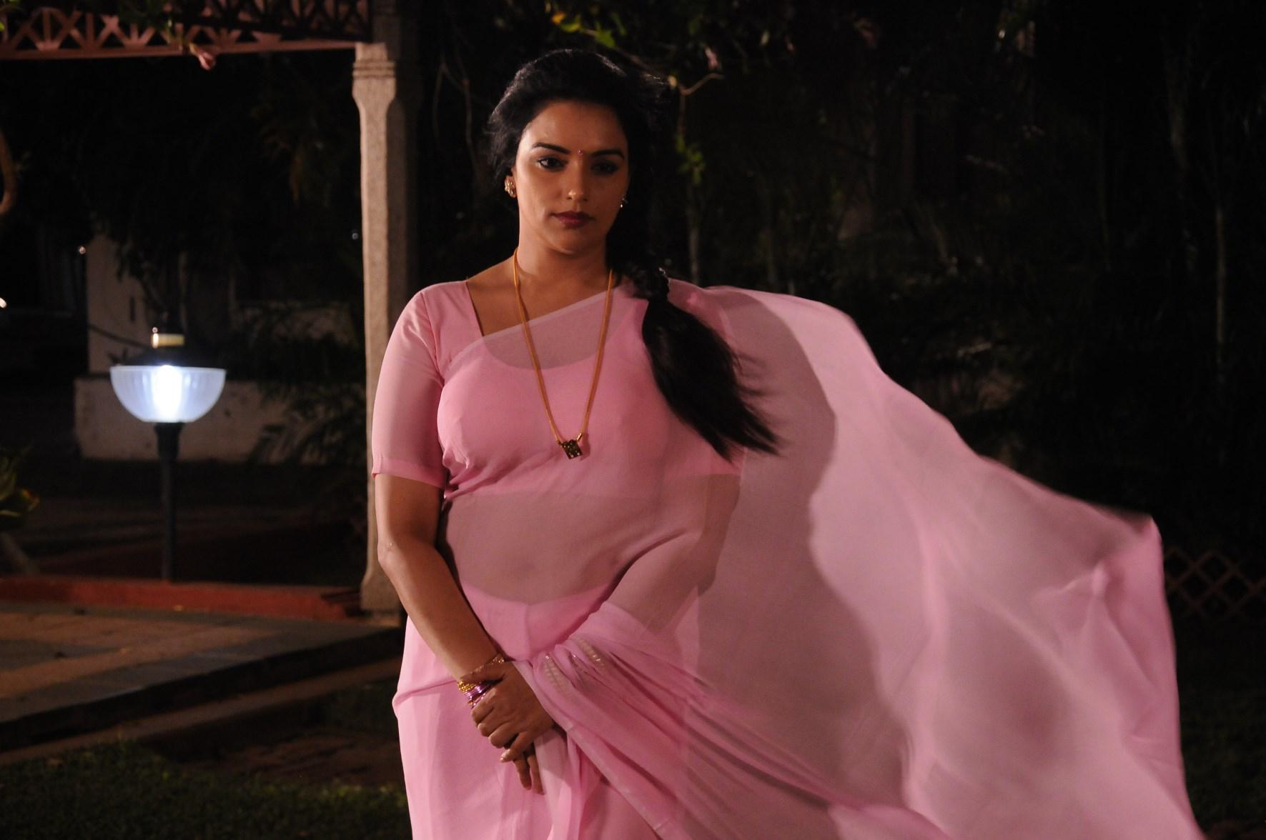 Thunai Mudhalvar Tamil Movie Stills | Shweta Menon