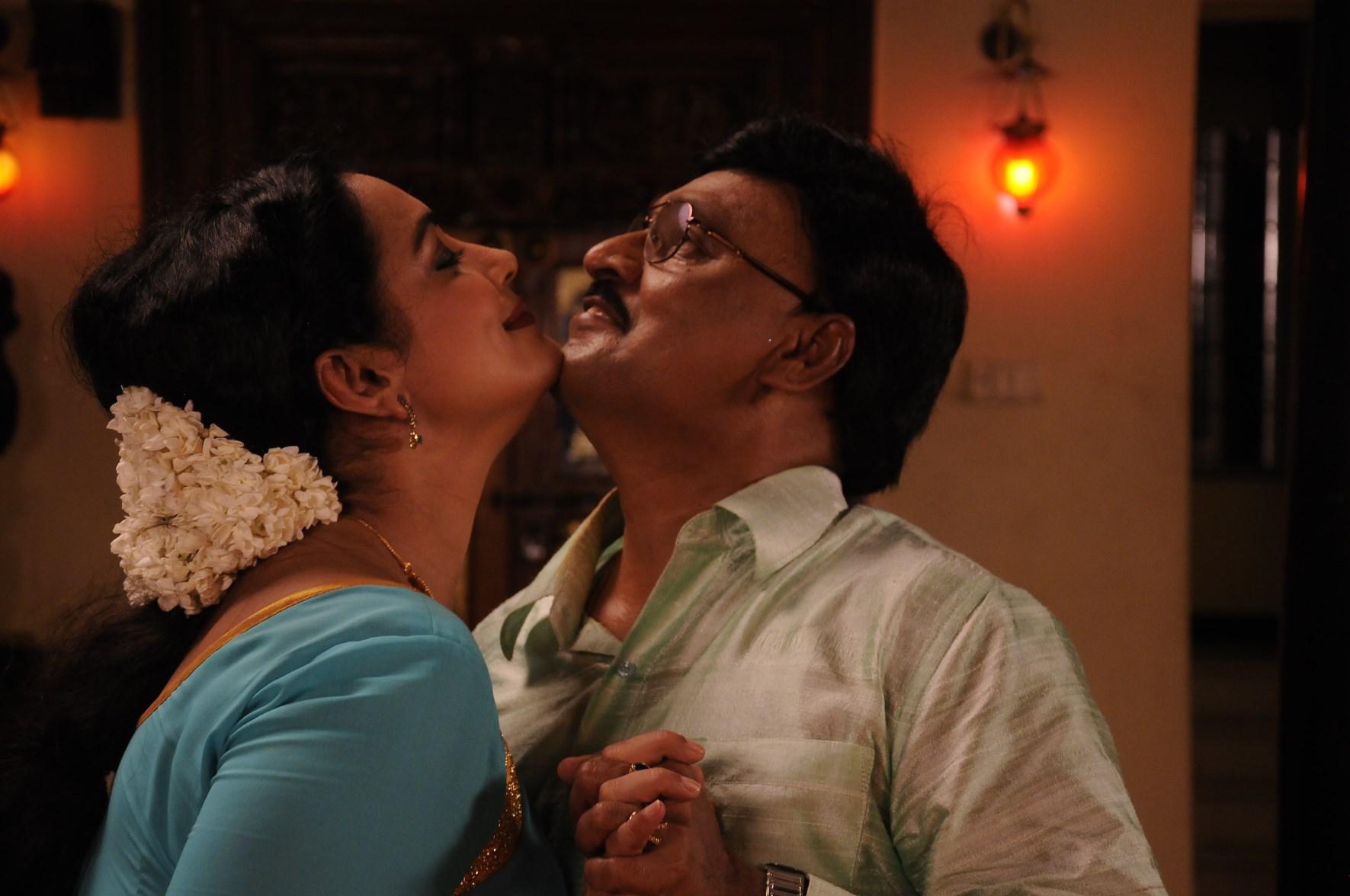 Thunai Mudhalvar Tamil Movie Stills Starring Shweta Menon, Bhagyaraj, Jayaram