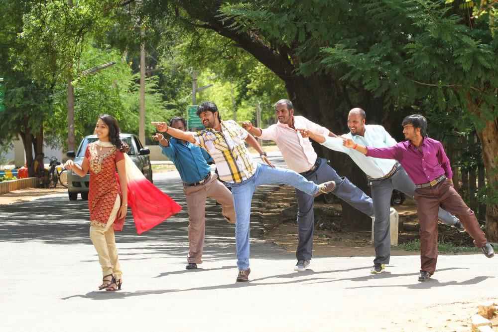 Angali Pangali Movie Stills starring Vishnu Priyan, Sanyathara