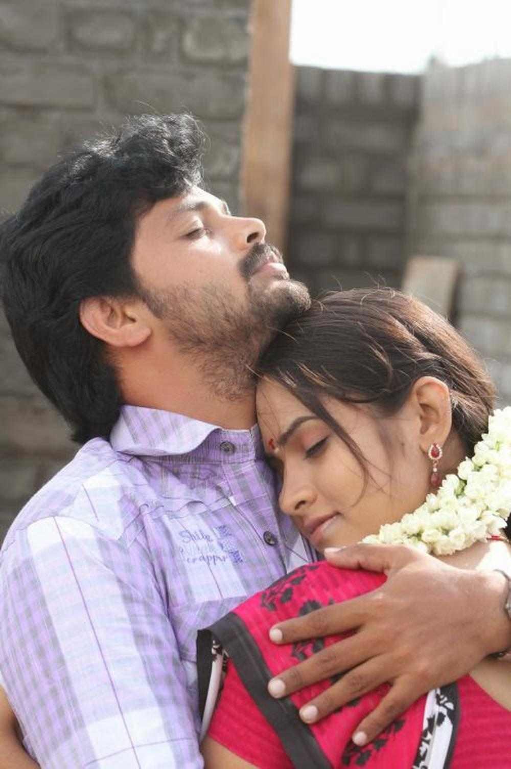 Angali Pangali Movie Stills starring Vishnu Priyan, Sanyathara