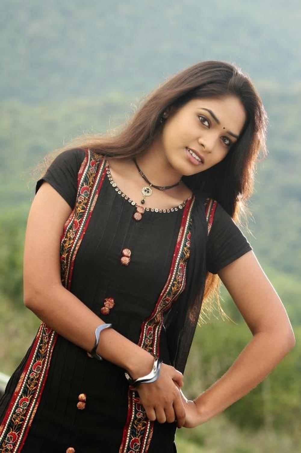 Angali Pangali Movie Stills starring Sanyathara