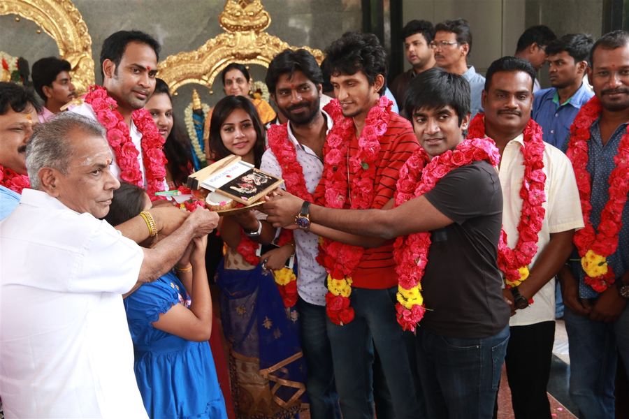 Maanik Movie launch Stills