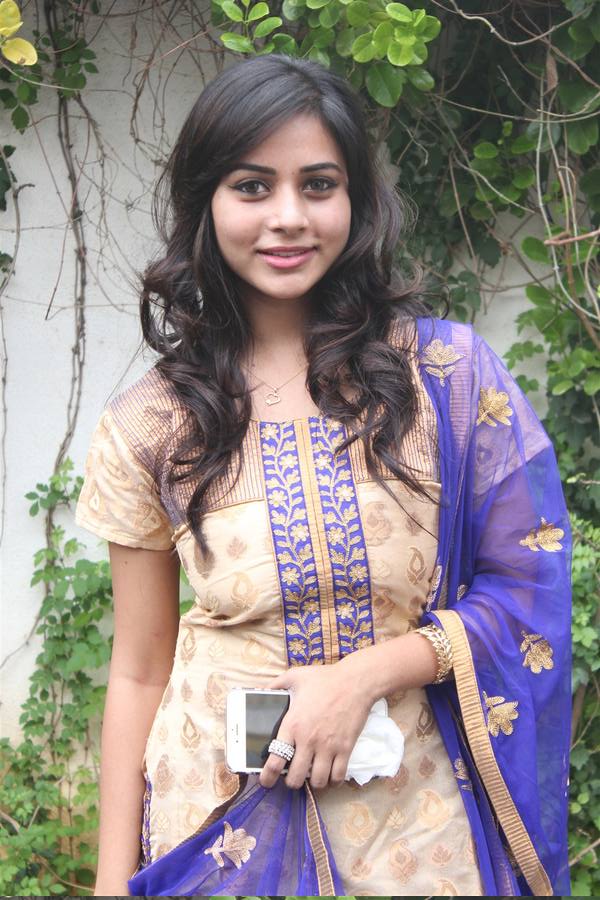 Maanik Movie launch Stills
