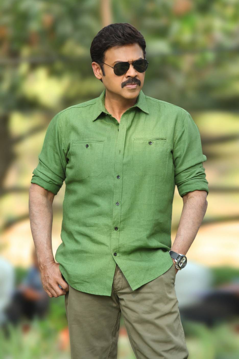 Venkatesh stills from Babu Bangaram movie