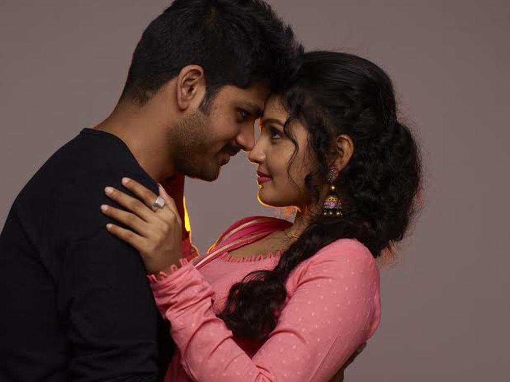Metro Tamil Movie Stills starring Maya, Shirish Saravanan