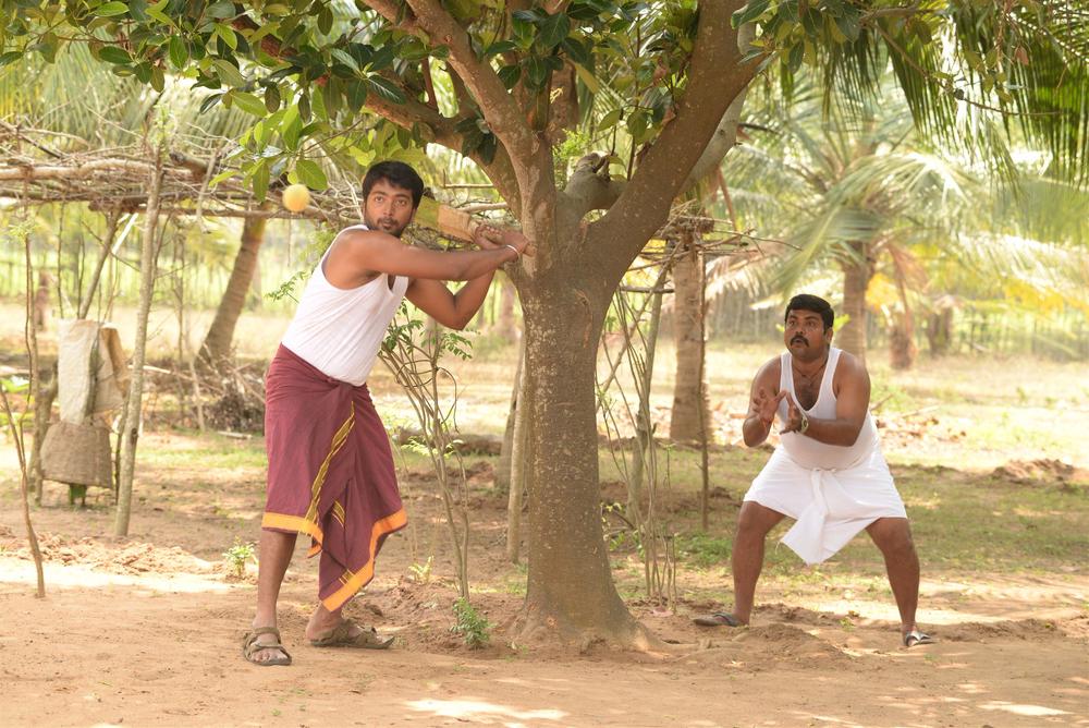 Kalaiyarasan, Kaali Venkat | Raja Mandhiri Movie Stills