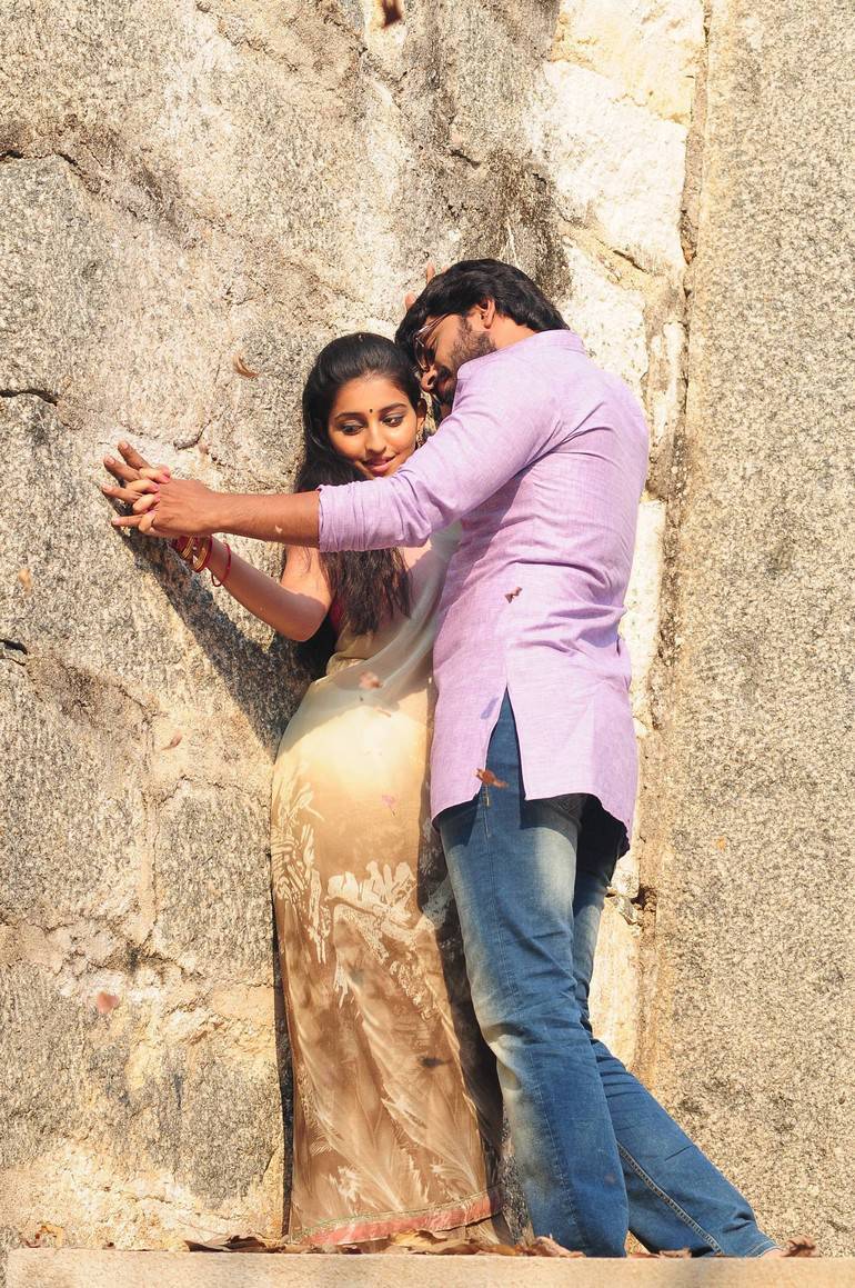Arddhanaari Telugu Movie Stills | Arjun Yajath, Mouryaani