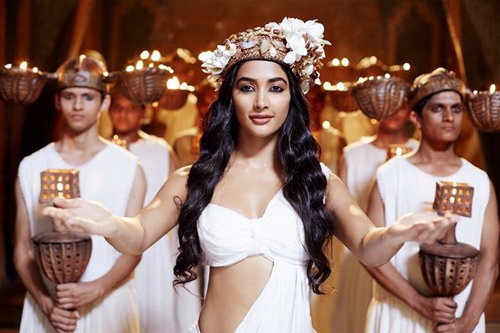 Pooja Hegde in a Tu Hai Song Stills From Mohenjo Daro