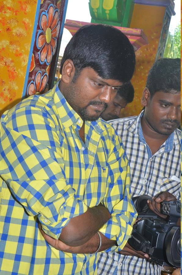 235 Vathu Thoguthi Idai Therthal Tamil Movie Pooja Stills | Ashvin Raja