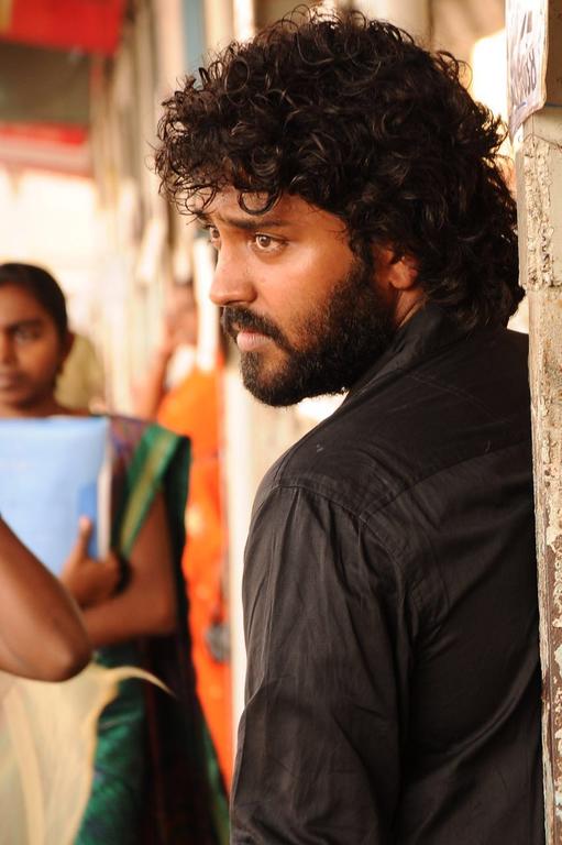 Actor Kayal Chandran Press Release Stills