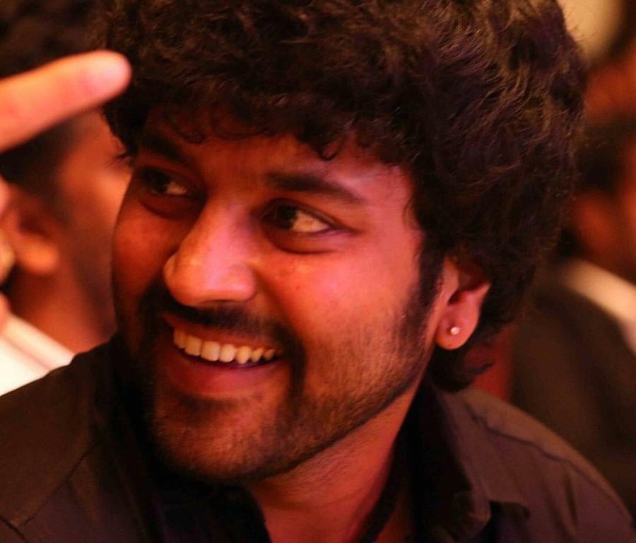 Actor Kayal Chandran Press Release Stills