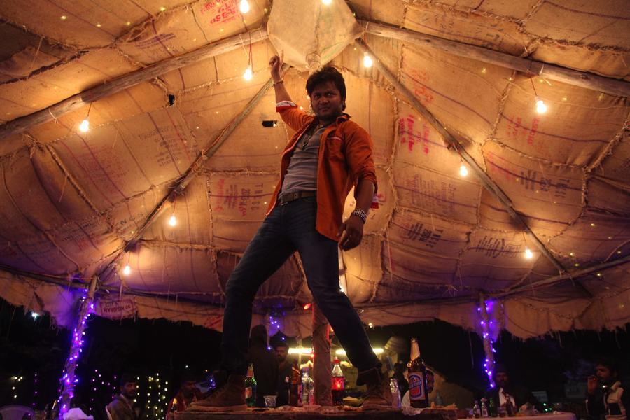 Vallavanukkum Vallavan Teaser to be out soon!!