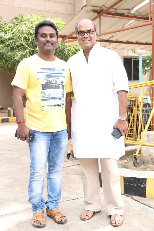 Meendum Oru Kadhal Kadhai Movie Press Meet Stills | dir Mithran Jawahar, Thalaivasal Vijay