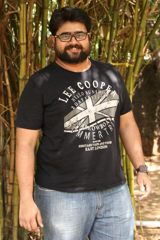 Meendum Oru Kadhal Kadhai Movie Press Meet Stills | Arjunan