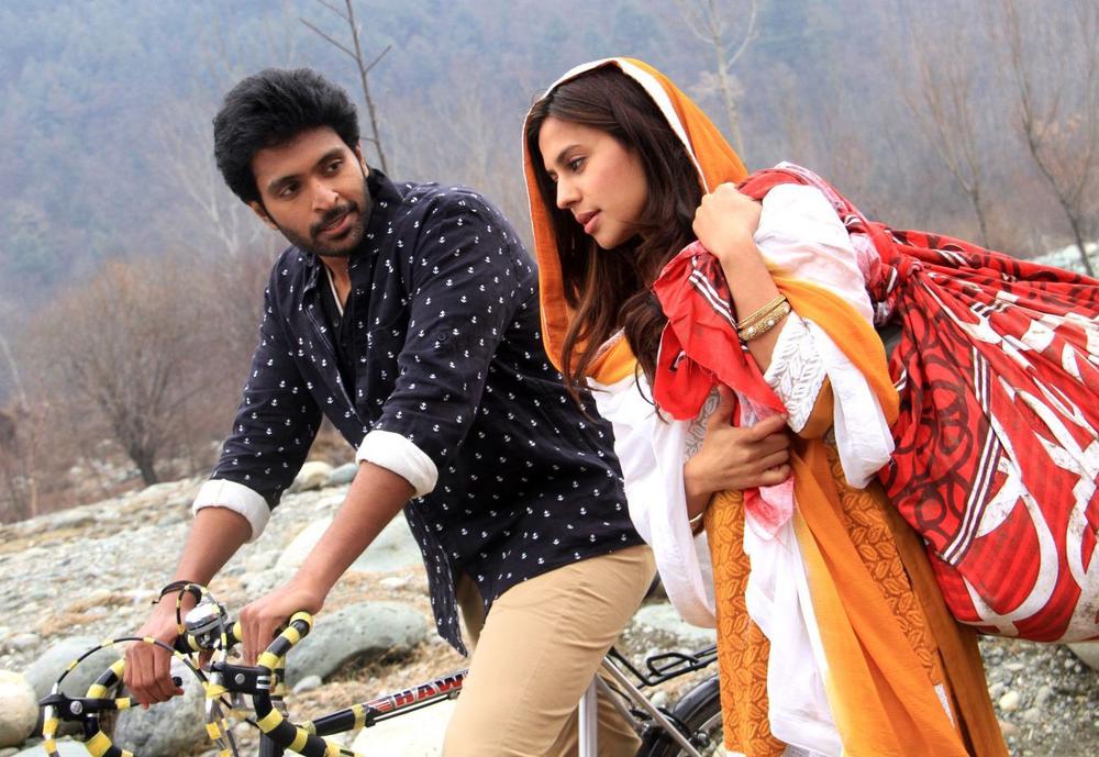 Vikram Prabhu and Ranya Rao Stills From Wagah Tamil Movie 