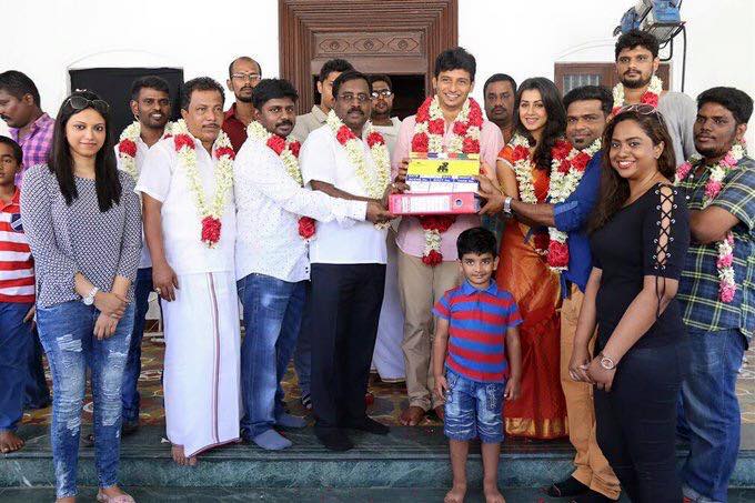 Kee Tamil Movie Pooja Stills