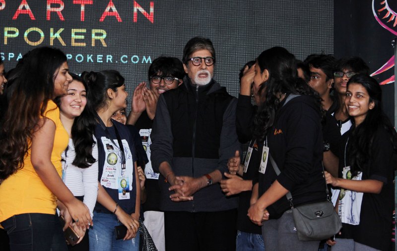 When Amitabh Bachchan took selfies with students!