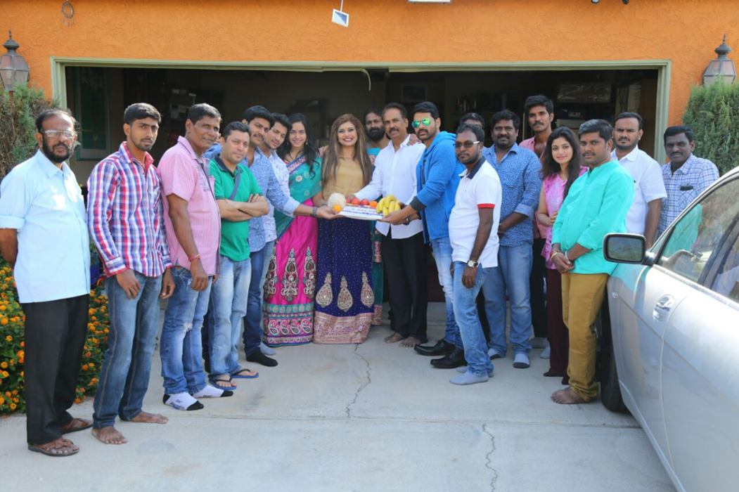 Kaaviyyan Movie Team Pooja Stills