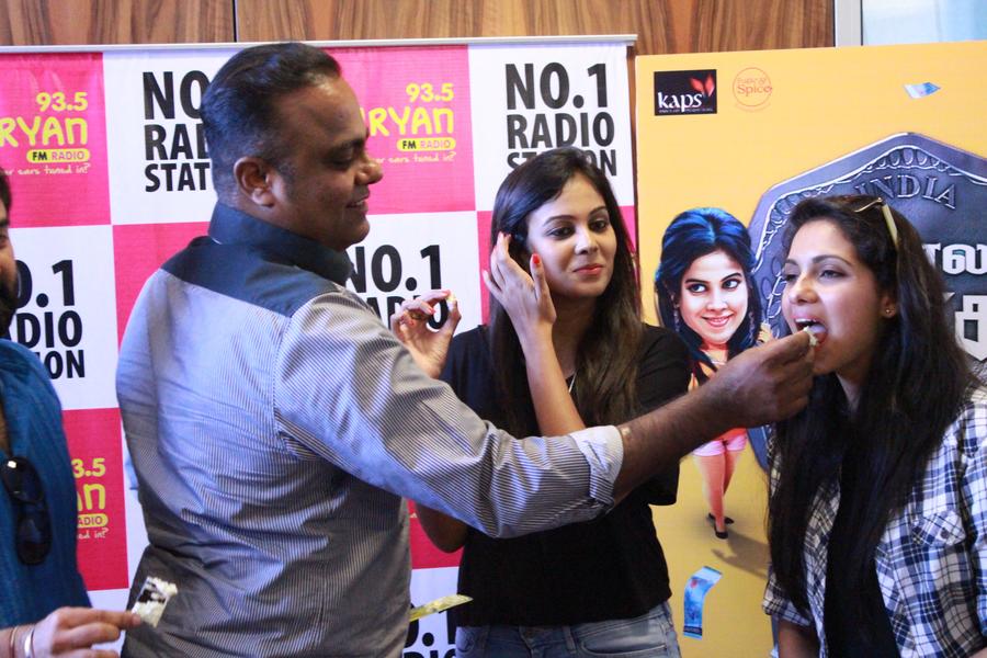 Kannula Kaasa Kaatappa Audio Launch Stils | Chandini Tamilarasan