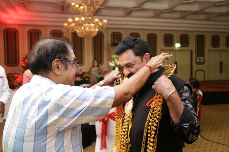 Rajkumar and Sripriya Rajkumar's 25th Wedding Anniversary Stills | Rajkumar
