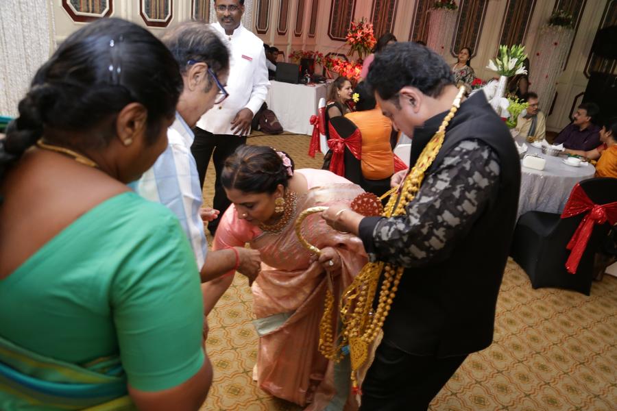 Rajkumar and Sripriya Rajkumar's 25th Wedding Anniversary Stills | Sripriya, Rajkumar