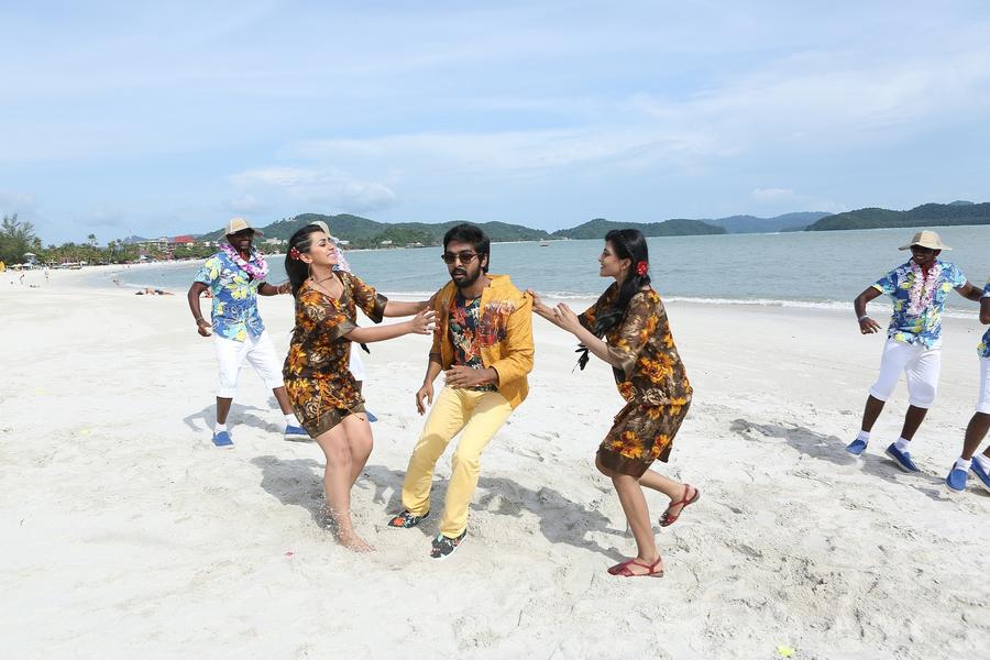 Kadavul Irukaan Kumaru Tamil Movie Stills | G.V. Prakash Kumar, Nikki Galrani, Anandhi