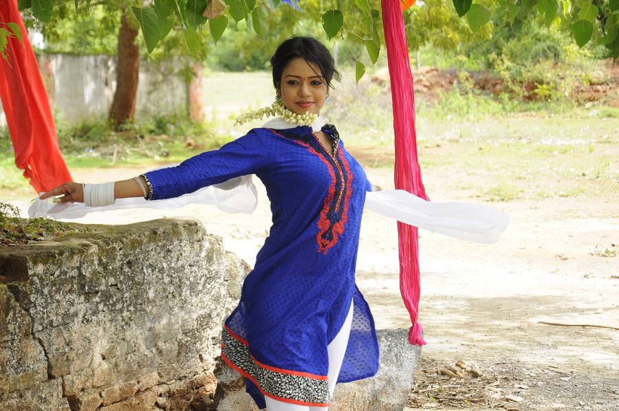 Valayal Tamil Movie Stills