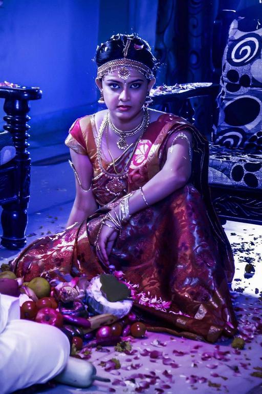 Attarillu telugu movie stills | Aditi Das