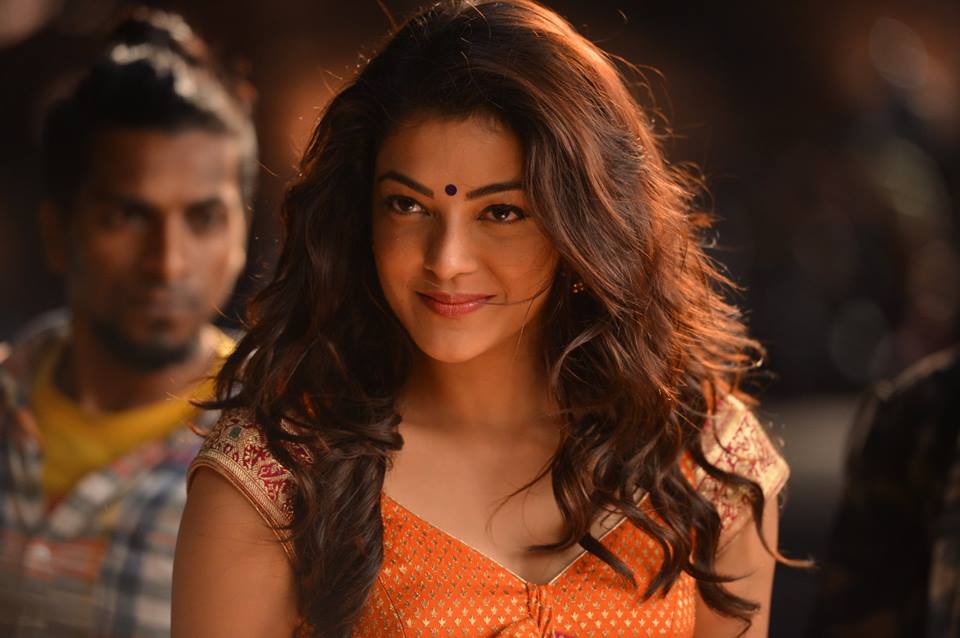 Kajal Aggarwal Hot Stills In Pakka Local Song from Janatha Garage