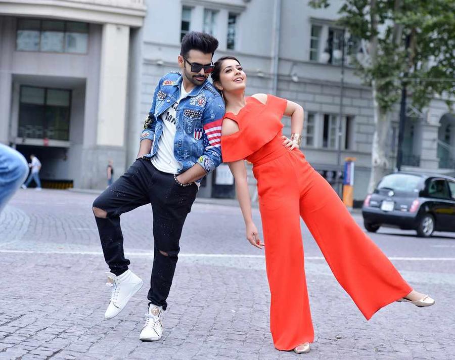 Ram Pothineni and Raashi Khanna starrer Hyper movie stills