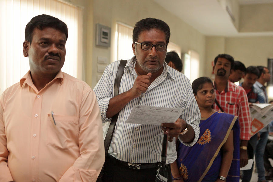 Sila Samayangalil Tamil Movie Stills | Prakash Raj