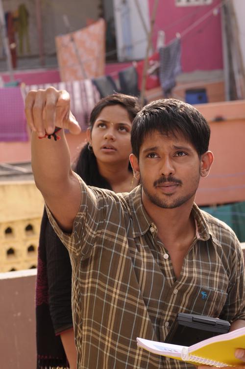 Tamiluku En Ondrai Aluthavum Movie Stills | Nakul, Aishwarya Dutta