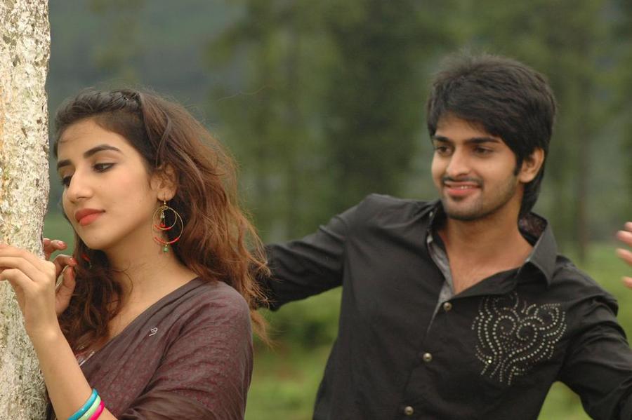 Naga Shourya and Parul Gulati cute stills from Nee Jathaleka