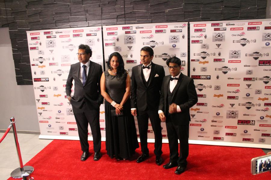 Red Carpet Preview Stills of Valla Desam | Anu Hasan, Director NT Nantha