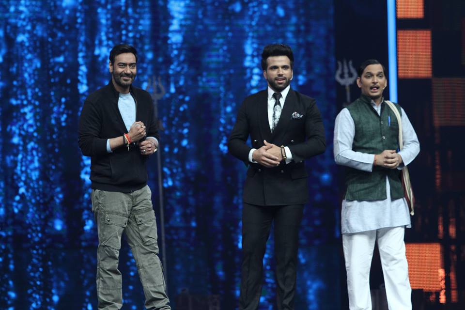 Ajay Devgan on the sets of "Super Dancer India" show