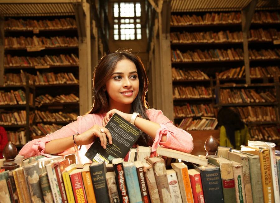 Sri Divya stills from Kaashmora