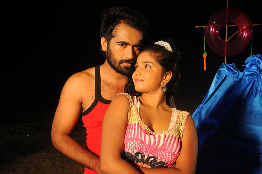 Puyala Kilambi Varom Movie Stills