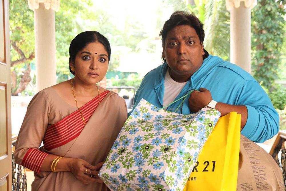 Hey Bro Hindi Movie Stills | Ganesh Acharya, Nupur Sharma, Maninder Singh, Amitabh Bachchan