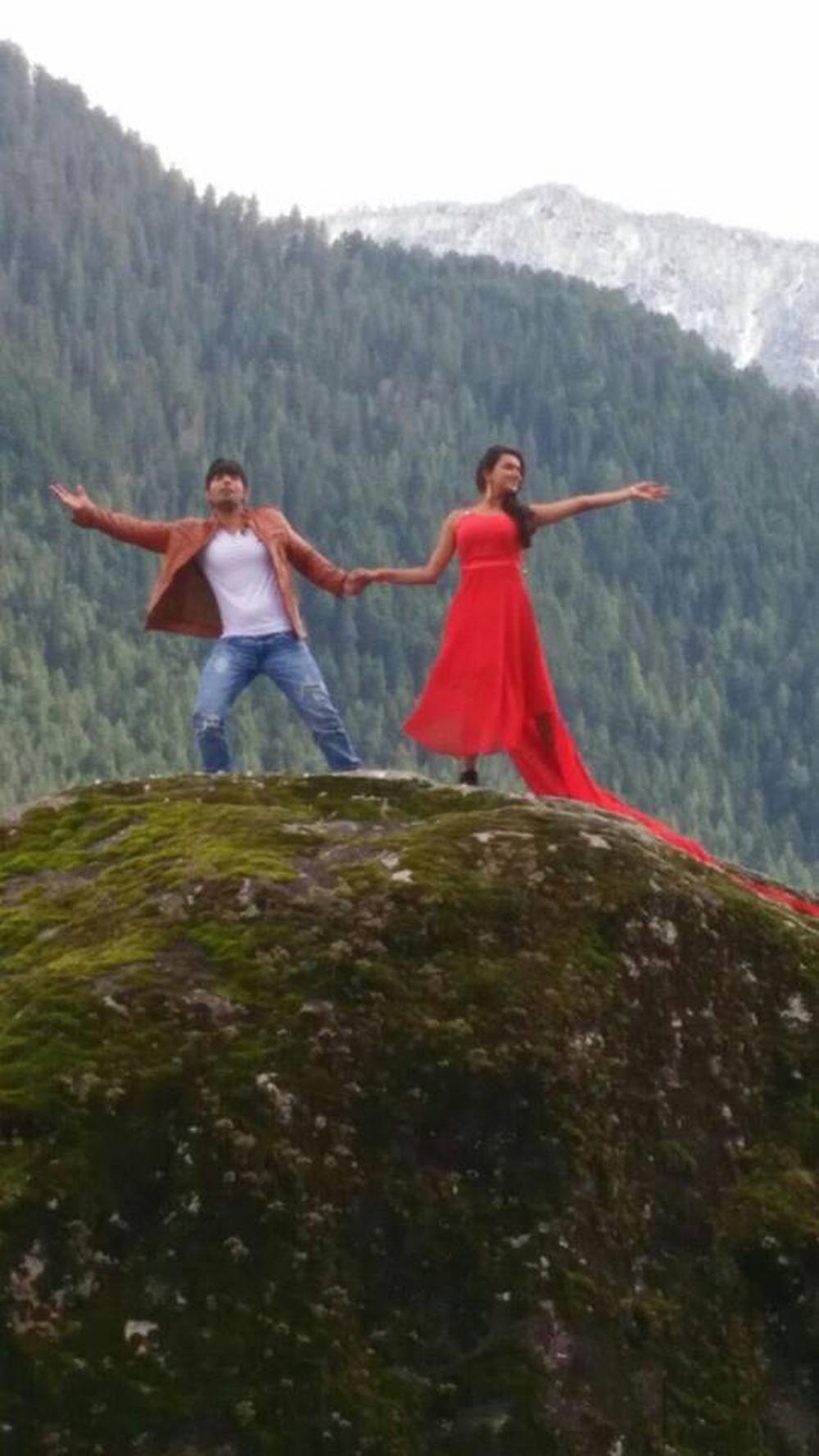 Aakhir Kab Tak Hindi Movie Posters 