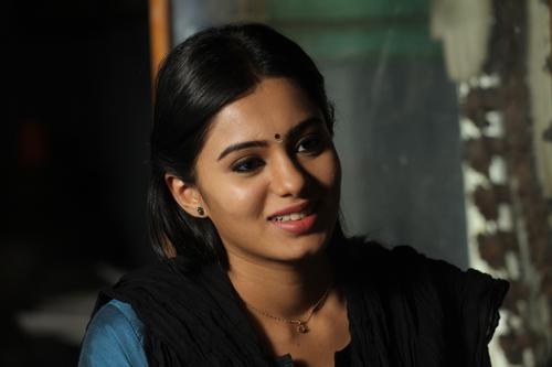 Enakkul Oruvan Tamil Movie Stills | Siddharth, Deepa Sannidhi, Aadukalam Naren