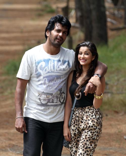 Serndhu Polama Tamil Movie Stills | Vinay Rai, Madhurima