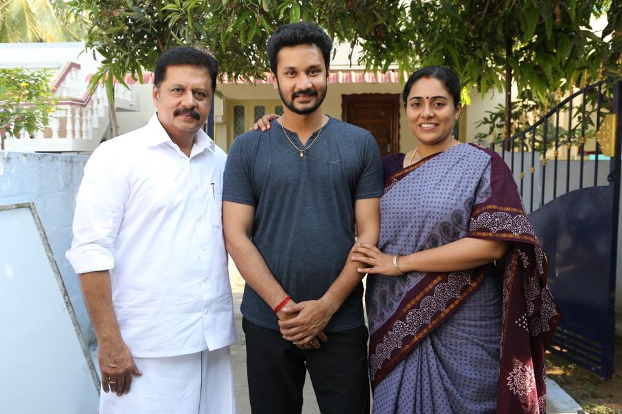 Ivan Yarendru Therikiratha Movie Stills | Office Vishnu, Jayaprakash