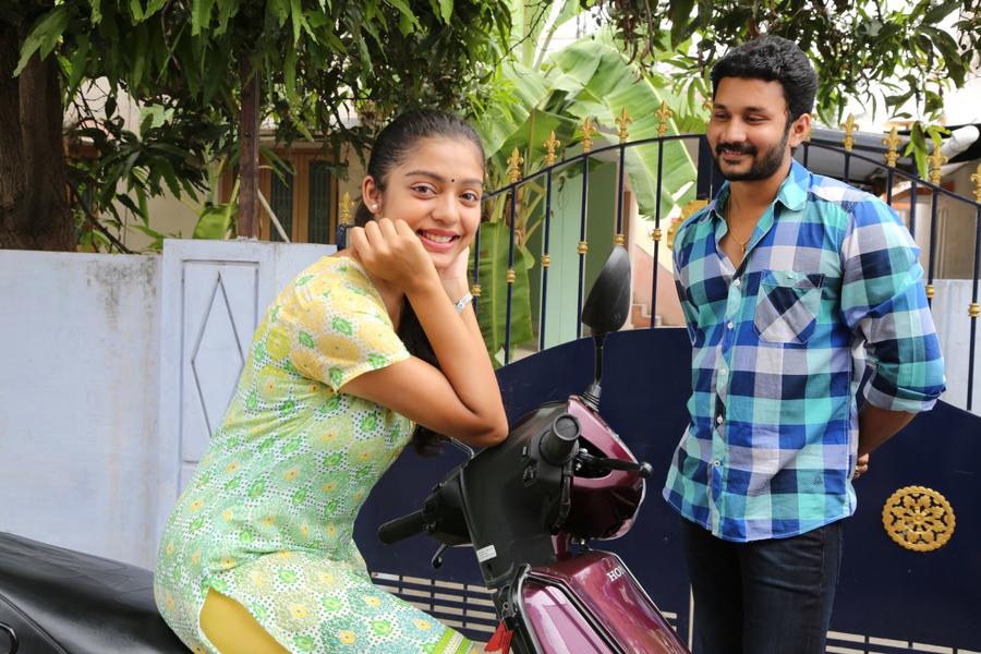 Ivan Yarendru Therikiratha Movie Stills | Office Vishnu, Varsha Bollamma