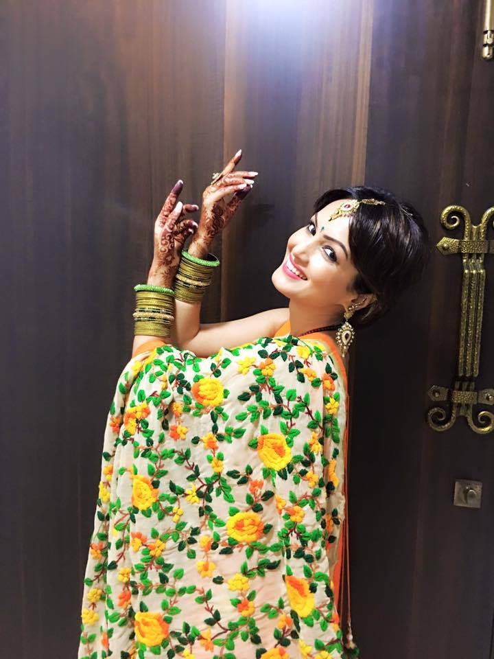 Bipasha Basu, Nisha Rawal Celebrate Karwa Chauth