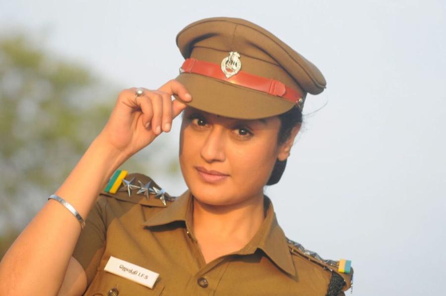 Sonia Agarwal Stills From Chaya Tamil Movie