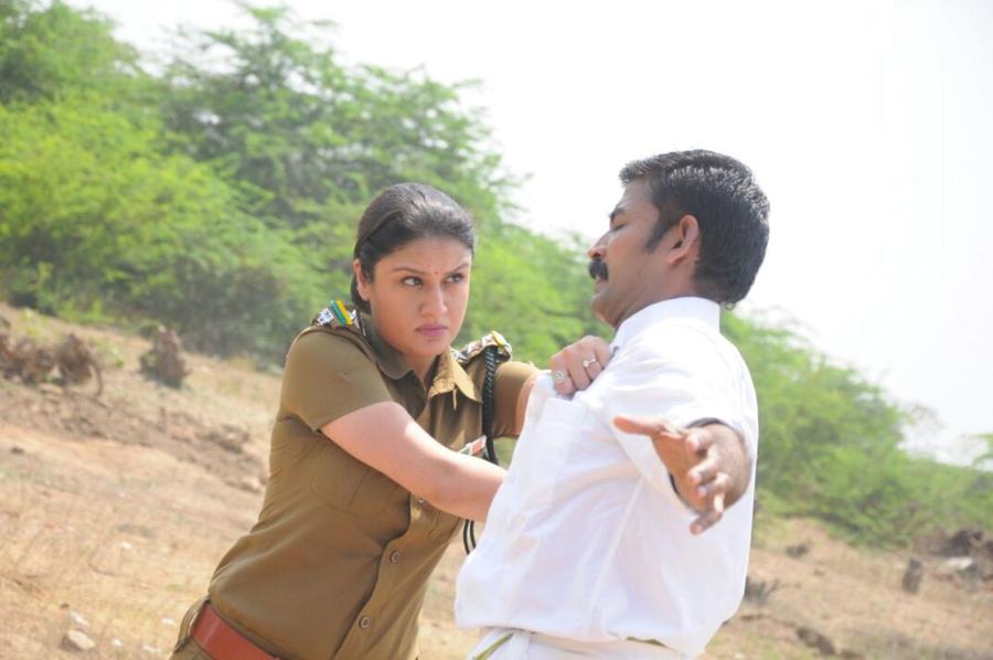Sonia Agarwal Stills From Chaya Tamil Movie