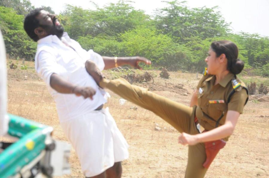 Sonia Agarwal Stills From Chaya Tamil Movie
